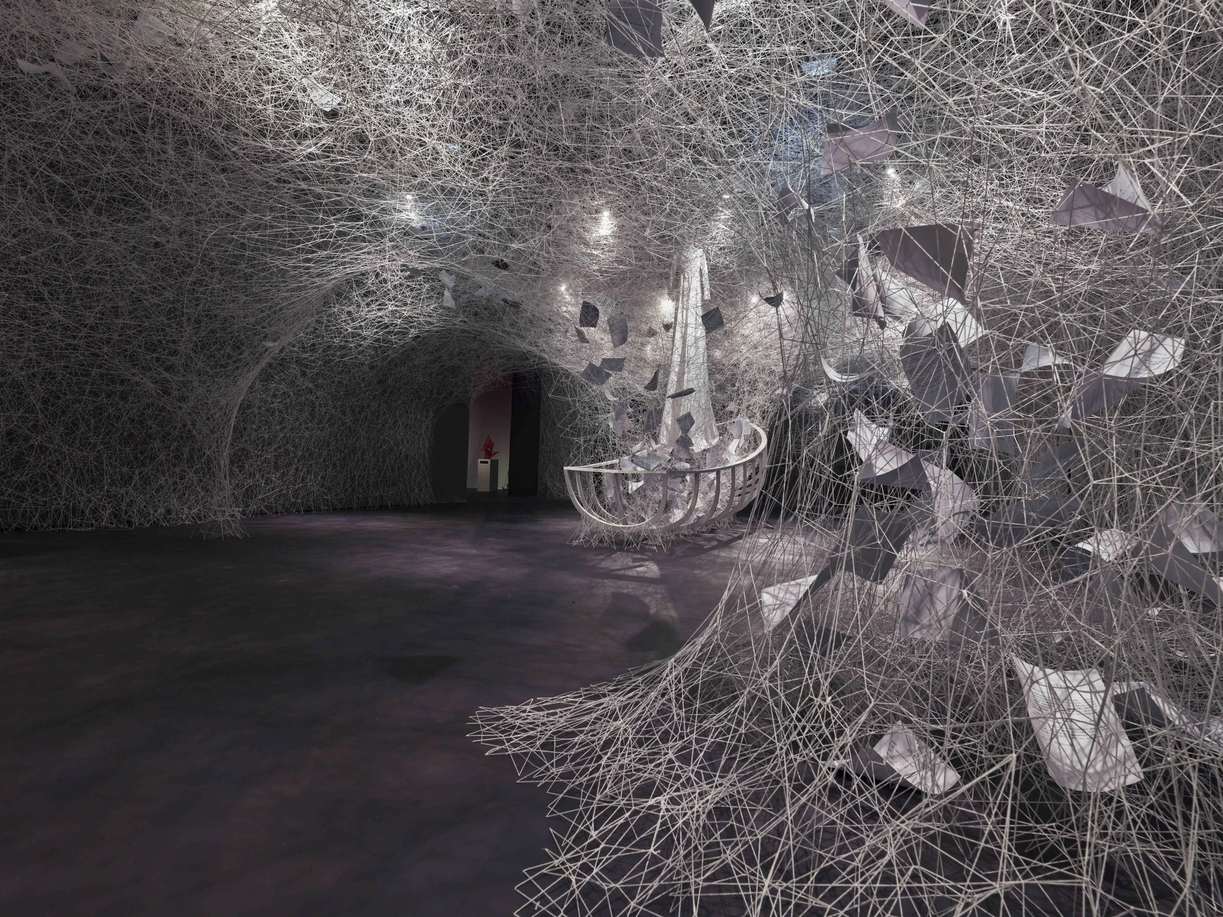 塩田千春　SHIOTA CHIHARU  Hatje cantz 塩田千春 SHIOTA CHIHARU Hatje cantz